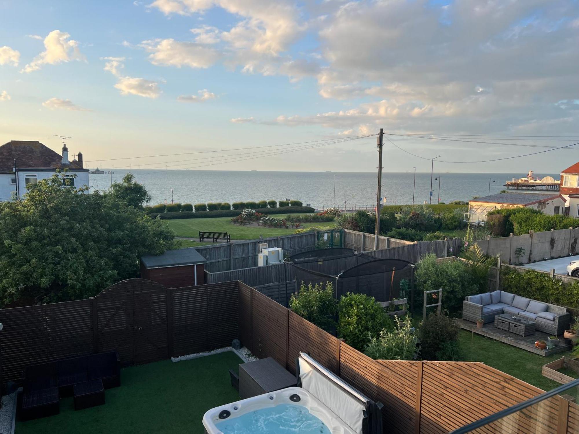 Broadway Beach Home With Hot Tub Herne Bay Dış mekan fotoğraf